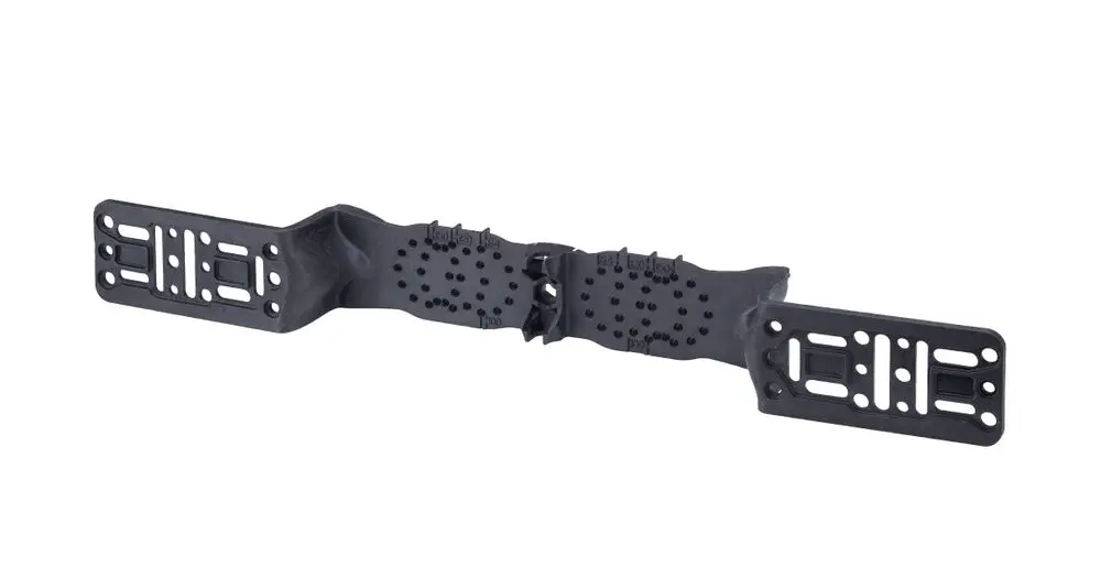 Montageplatte aus Kunststoff mit durchgehendem Design, ausgestattet mit Löchern für Befestigungen. Produkt von Fränkische für flexible Montagemöglichkeiten.